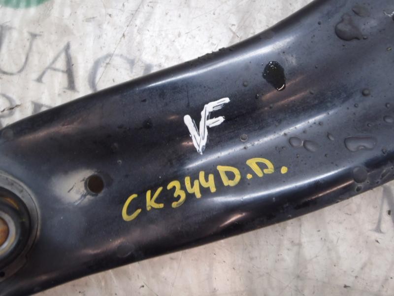 Recambio de brazo suspension inferior delantero derecho para kia venga 1.4 cat referencia OEM IAM 545011P100  