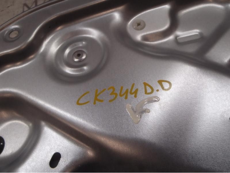 Recambio de elevalunas delantero derecho para kia venga 1.4 cat referencia OEM IAM 824811P000  