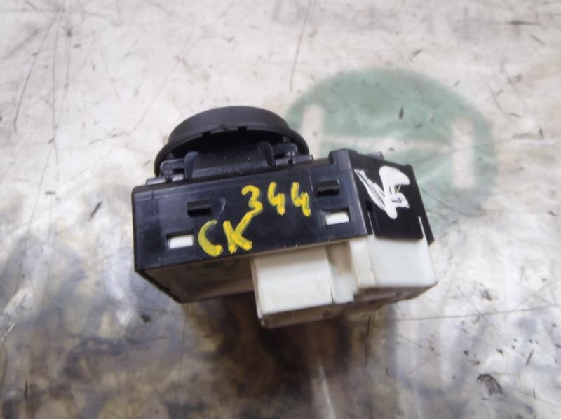 Recambio de mando retrovisor para kia venga 1.4 cat referencia OEM IAM 935701P010EQ 457480 