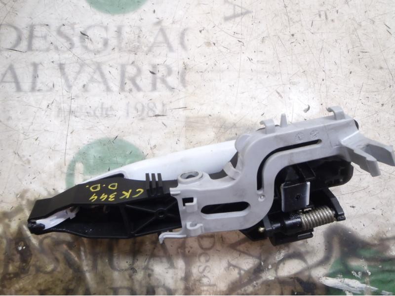 Recambio de maneta exterior delantera derecha para kia venga 1.4 cat referencia OEM IAM 826511P050  