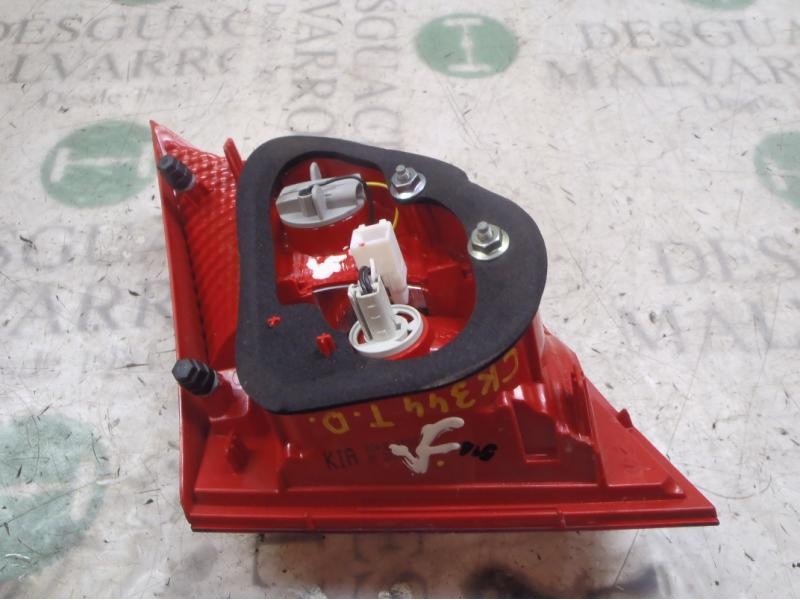 Recambio de piloto trasero derecho interior para kia venga 1.4 cat referencia OEM IAM 924061P000  