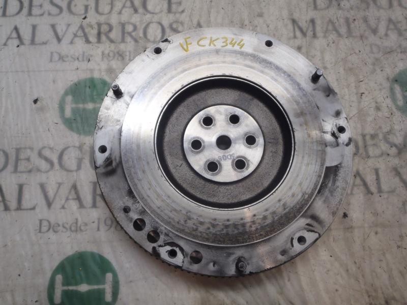 Recambio de volante motor para kia venga 1.4 cat referencia OEM IAM 232002B020  