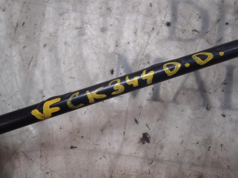 Recambio de tirante delantero derecho para kia venga 1.4 cat referencia OEM IAM 548401P000  