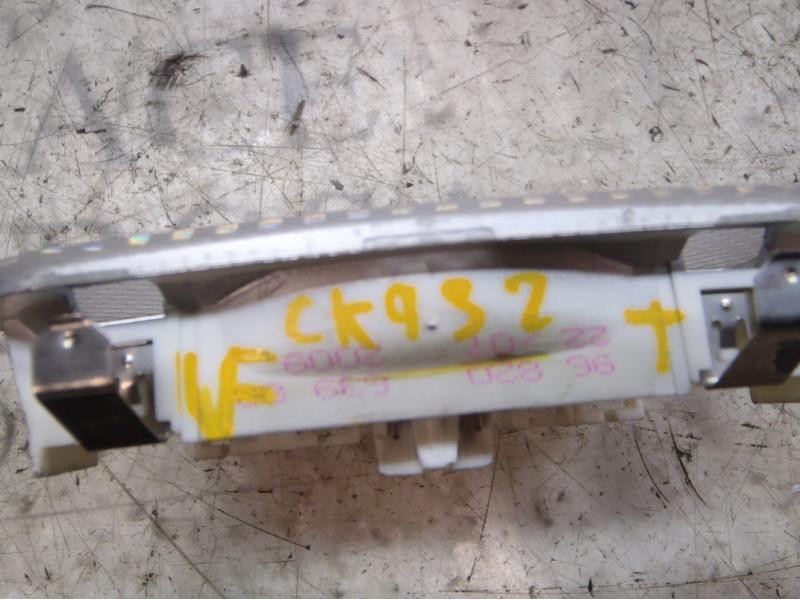 Recambio de piloto interior para peugeot 308 confort referencia OEM IAM   