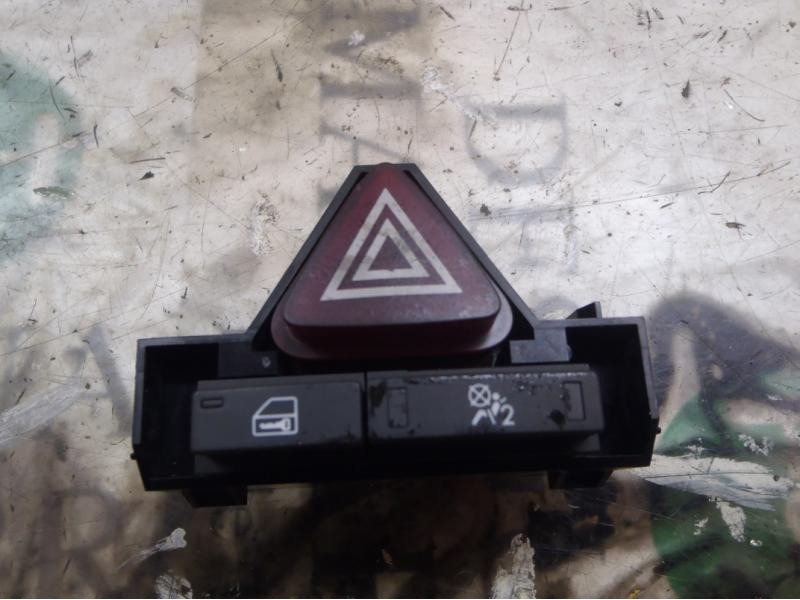 Recambio de warning para opel corsa d enjoy referencia OEM IAM   