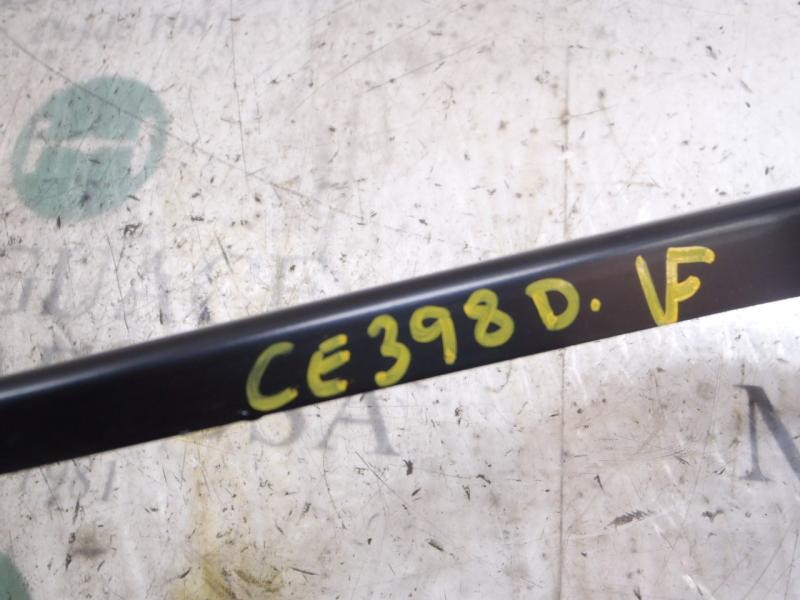 Recambio de brazo limpia delantero derecho para peugeot 207 sport referencia OEM IAM   