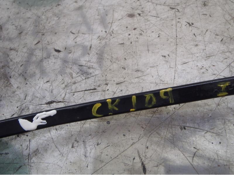 Recambio de brazo limpia delantero izquierdo para peugeot 207 x-line referencia OEM IAM   