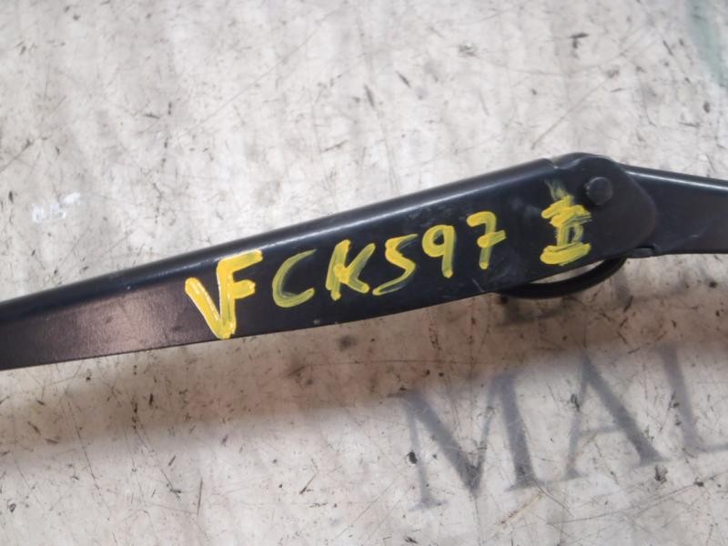 Recambio de brazo limpia delantero izquierdo para ford fiesta (cb1) trend referencia OEM IAM   