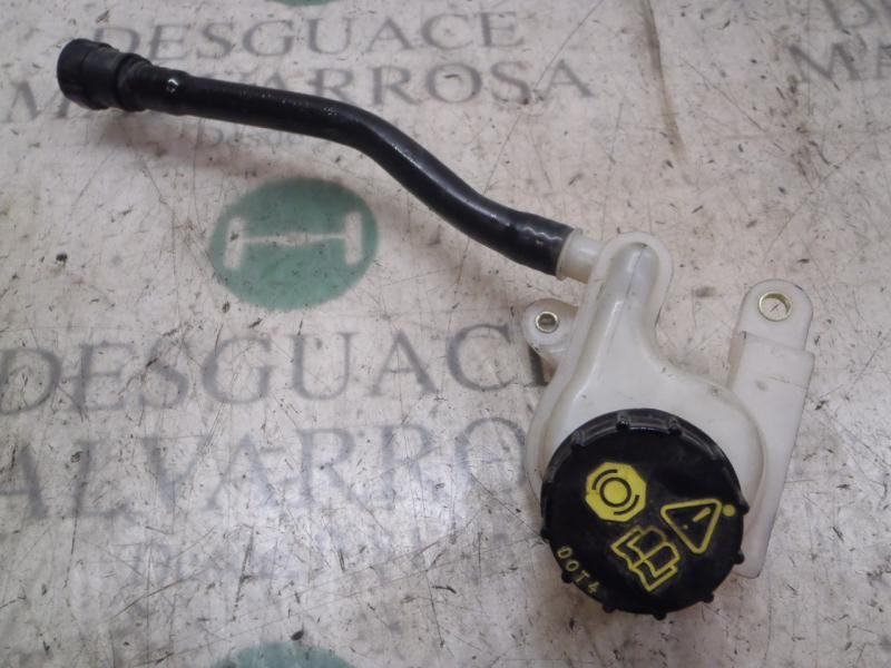 Recambio de deposito servo para ford fiesta (cb1) trend referencia OEM IAM   