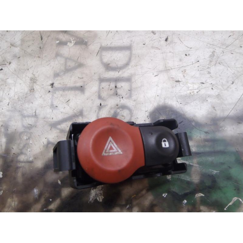 Recambio de warning para renault clio iii confort dynamique referencia OEM IAM   