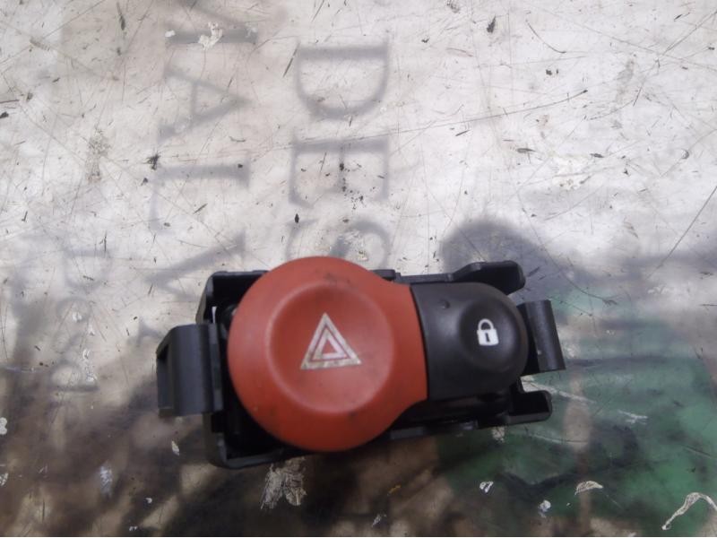 Recambio de warning para renault clio iii confort dynamique referencia OEM IAM   