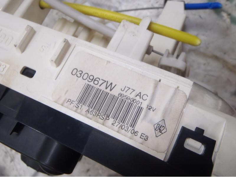 Recambio de mando calefaccion / aire acondicionado para renault clio iii confort dynamique referencia OEM IAM   