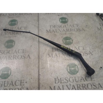 BRAZO LIMPIA DELANTERO DERECHO 