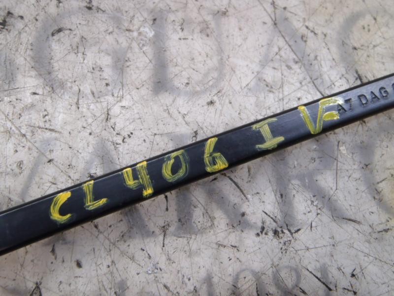 Recambio de brazo limpia delantero izquierdo para peugeot 207 x-line referencia OEM IAM   