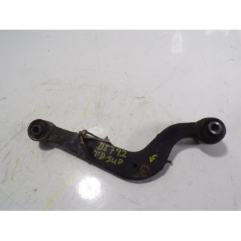 BRAZO SUSPENSION SUPERIOR TRASERO DERECHO 4877042040 