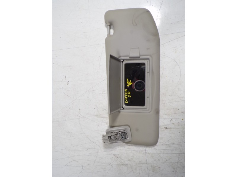 Recambio de parasol izquierdo para citroën c3 1.2 12v vti referencia OEM IAM 98100807BJ  