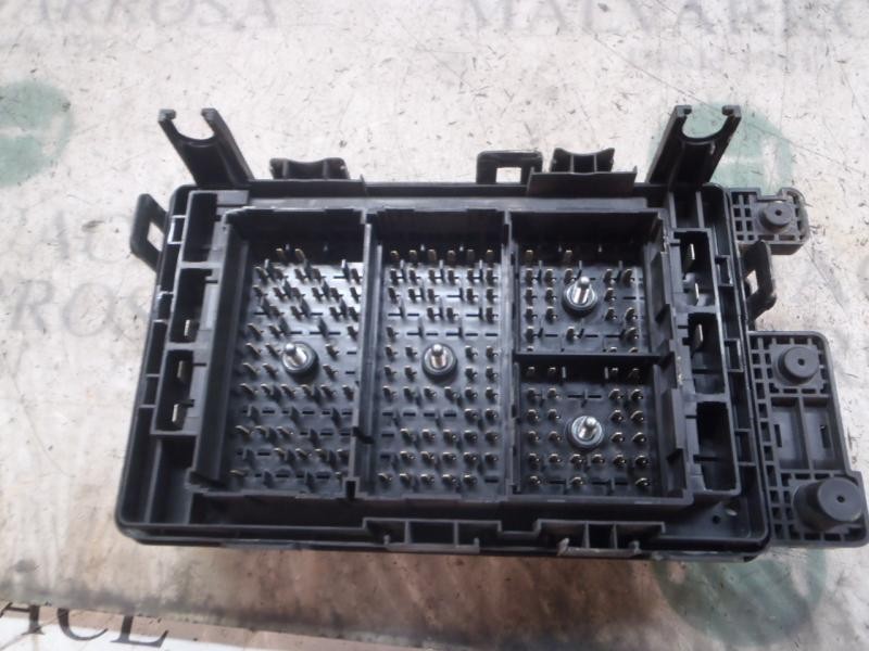 Recambio de caja reles / fusibles para gmc chevrolet trail blazer lt referencia OEM IAM 15120876 151208761 34632343