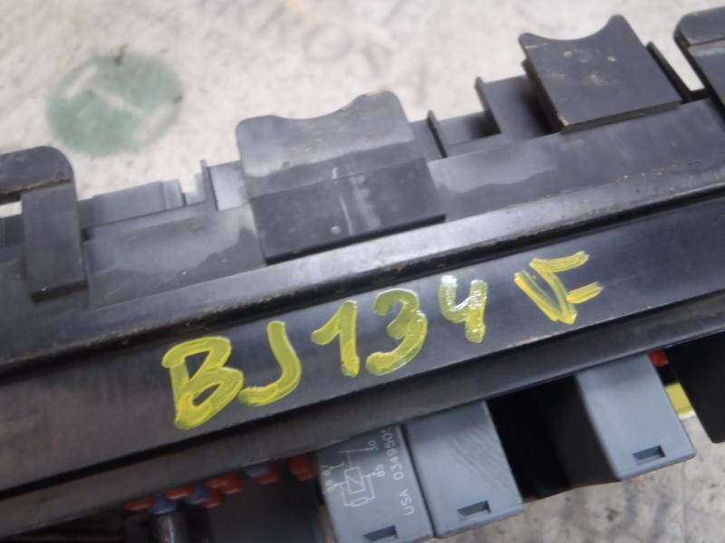 Recambio de caja reles / fusibles para gmc chevrolet trail blazer lt referencia OEM IAM 15120876 151208761 34632343