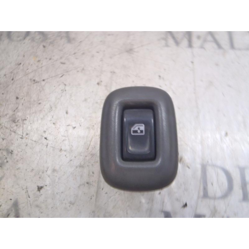 Recambio de mando elevalunas trasero derecho para gmc chevrolet trail blazer lt referencia OEM IAM 15095181  