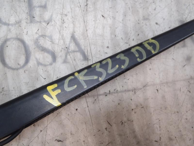 Recambio de brazo limpia delantero derecho para volkswagen touran (1t1) trendline referencia OEM IAM   