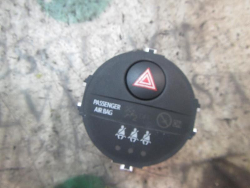 Recambio de warning para toyota yaris 1.0 cat referencia OEM IAM 839500D050 839500D050A 