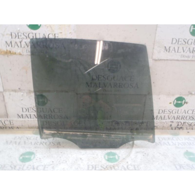 Recambio de cristal puerta trasero derecho para cadillac srx 3.6 v6 cat referencia OEM IAM 10385016  