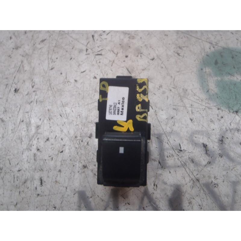 Recambio de mando elevalunas trasero derecho para cadillac srx 3.6 v6 cat referencia OEM IAM 25917255 10378748 10378748