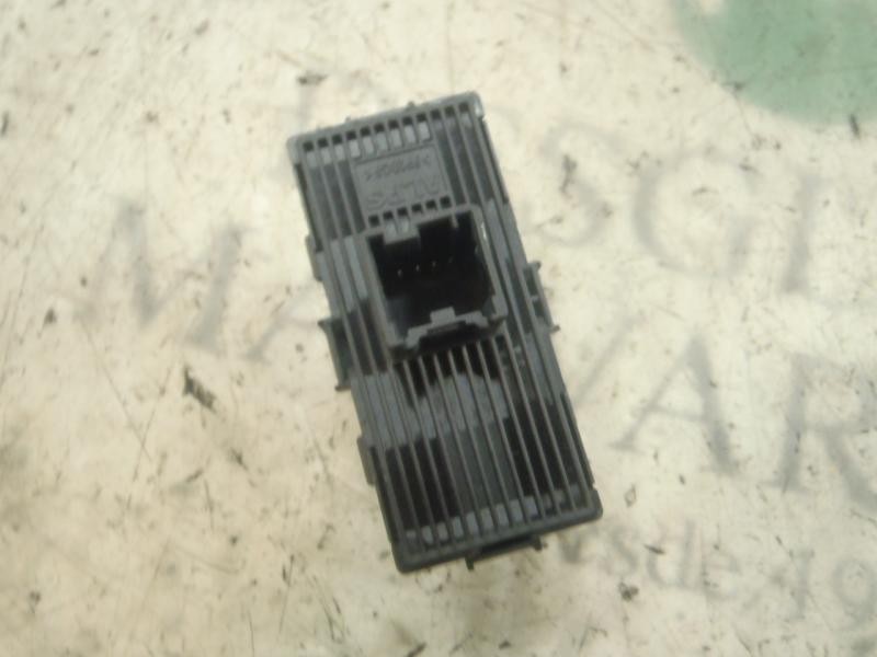 Recambio de mando elevalunas trasero izquierdo para cadillac srx 3.6 v6 cat referencia OEM IAM 25917255  