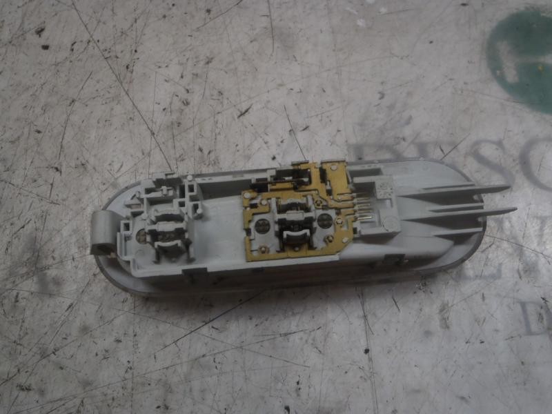 Recambio de piloto interior para renault modus confort dynamique referencia OEM IAM 8200074362  