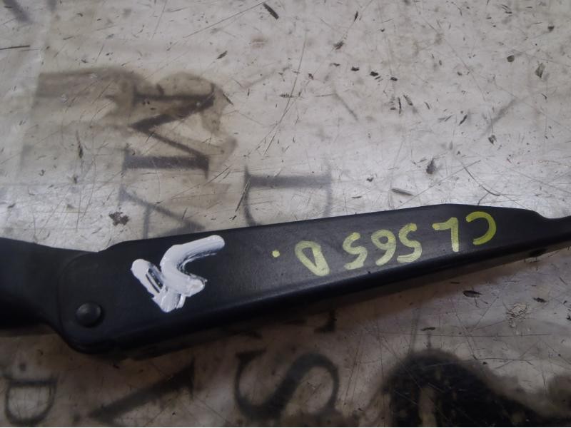 Recambio de brazo limpia delantero derecho para renault kangoo (f/kc0) authentique pack referencia OEM IAM   