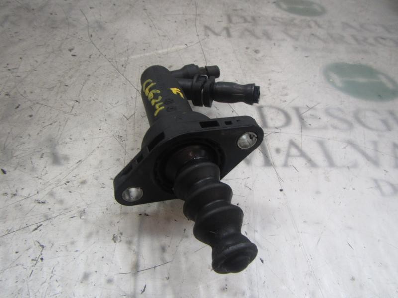 Recambio de bombin embrague para seat ibiza st (6j8) reference referencia OEM IAM 6Q0721261E  