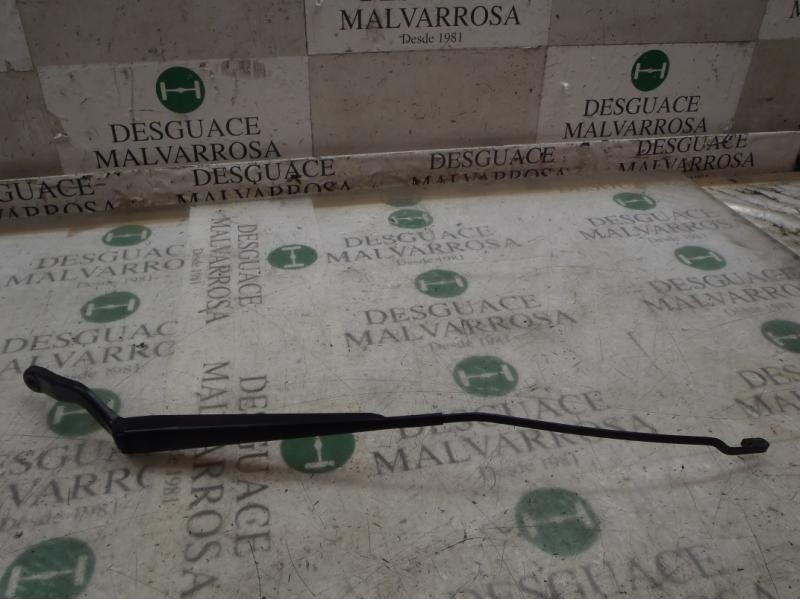 Recambio de brazo limpia delantero derecho para ford fiesta (cbk) futura referencia OEM IAM   