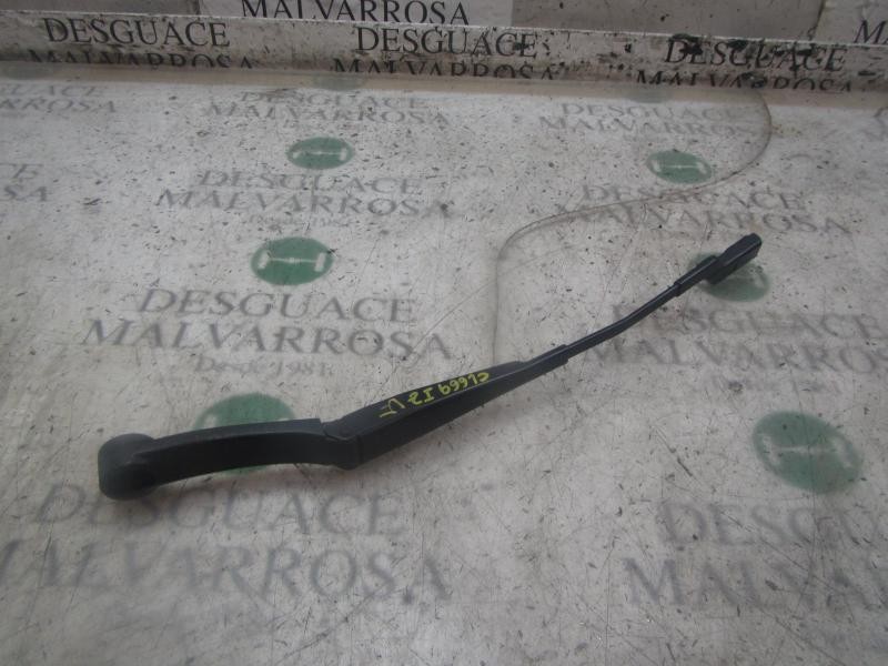 Recambio de brazo limpia delantero izquierdo para kia cee´d concept referencia OEM IAM 983111H000  