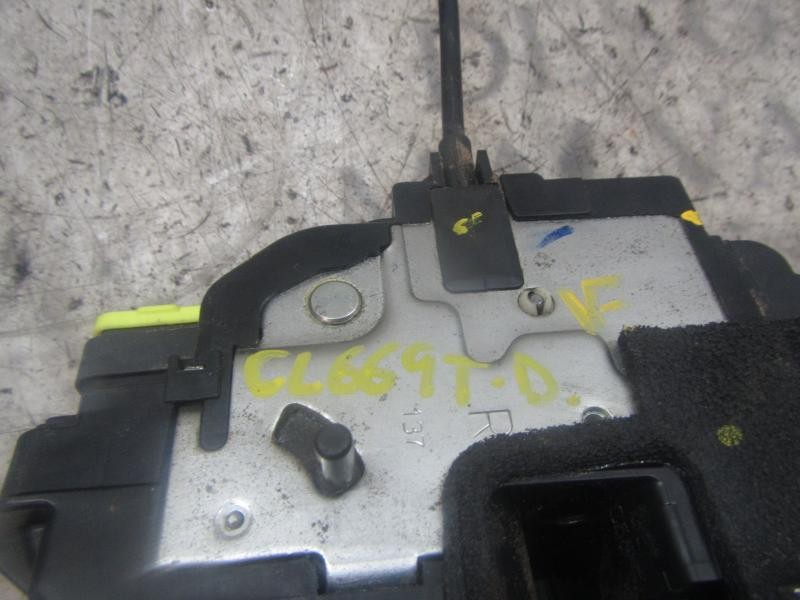 Recambio de cerradura puerta trasera derecha para kia cee´d concept referencia OEM IAM 814201H000  