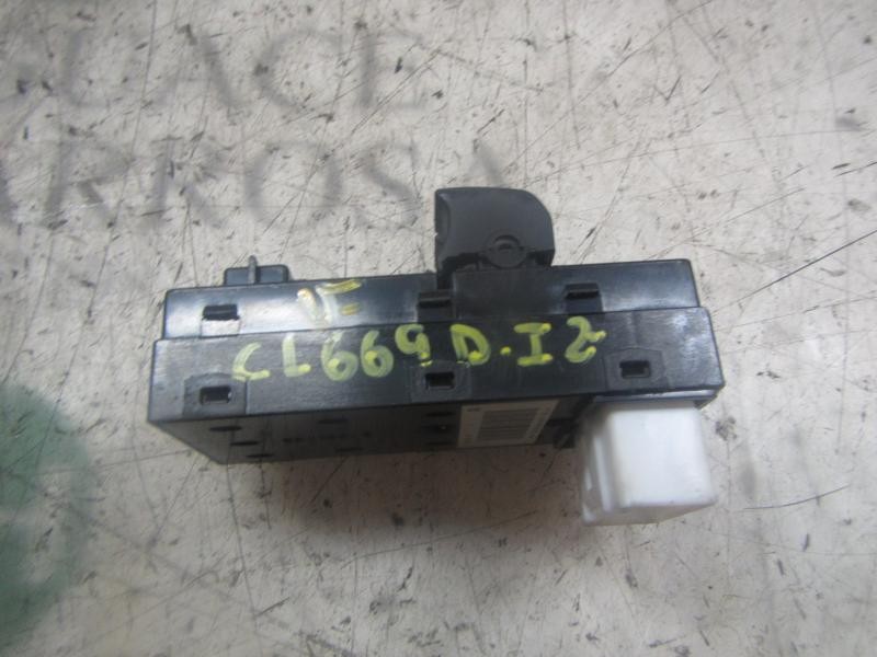 Recambio de mando elevalunas delantero izquierdo para kia cee´d concept referencia OEM IAM 935701H020EQ  