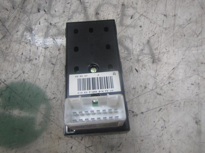 Recambio de mando elevalunas delantero izquierdo para kia cee´d concept referencia OEM IAM 935701H020EQ  