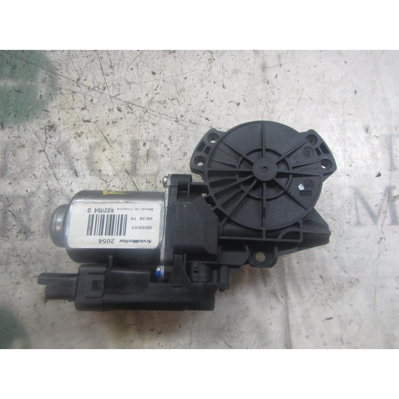 Recambio de motor elevalunas delantero derecho para kia cee´d concept referencia OEM IAM 824601H010 402054D 402054D