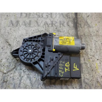 MOTOR ELEVALUNAS TRASERO DERECHO 