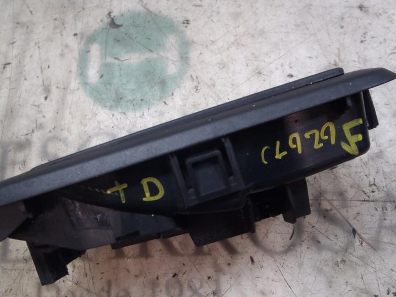 Recambio de maneta interior trasera derecha para ford fiesta (cb1) trend referencia OEM IAM 1579282  