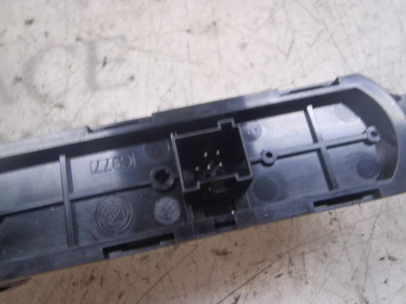 Recambio de warning para fiat nuova 500 (150) lounge referencia OEM IAM   