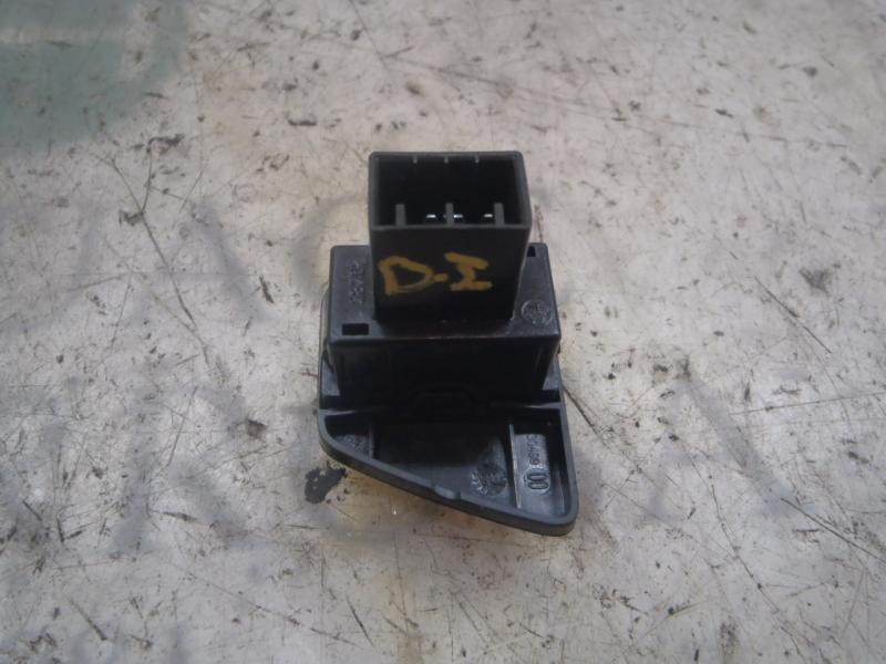 Recambio de mando elevalunas delantero izquierdo para fiat nuova 500 (150) lounge referencia OEM IAM   