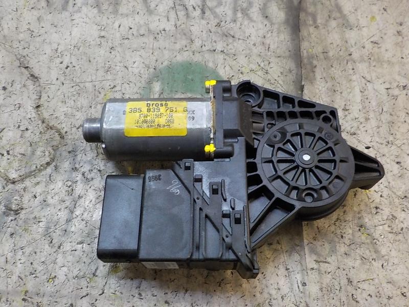 Recambio de motor elevalunas trasero izquierdo para volkswagen passat berlina (3b2) 1.8 20v turbo referencia OEM IAM   