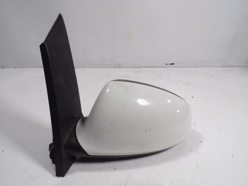 Recambio de espejo izquierdo para opel astra j sports tourer 1.7 16v cdti referencia OEM IAM 13308367  