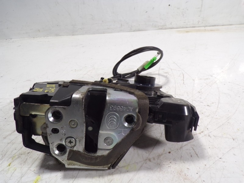 Recambio de cerradura puerta delantera derecha para toyota rav 4 (a3) executive referencia OEM IAM 6903042221 9081708 9081708