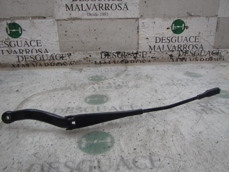 Recambio de brazo limpia delantero derecho para opel corsa d ´´111 years´´ referencia OEM IAM   
