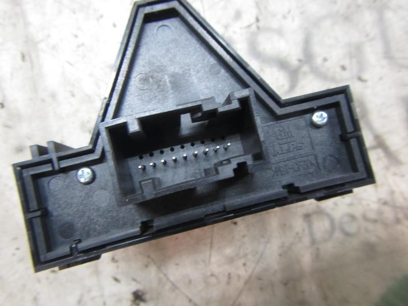 Recambio de warning para opel corsa d ´´111 years´´ referencia OEM IAM   