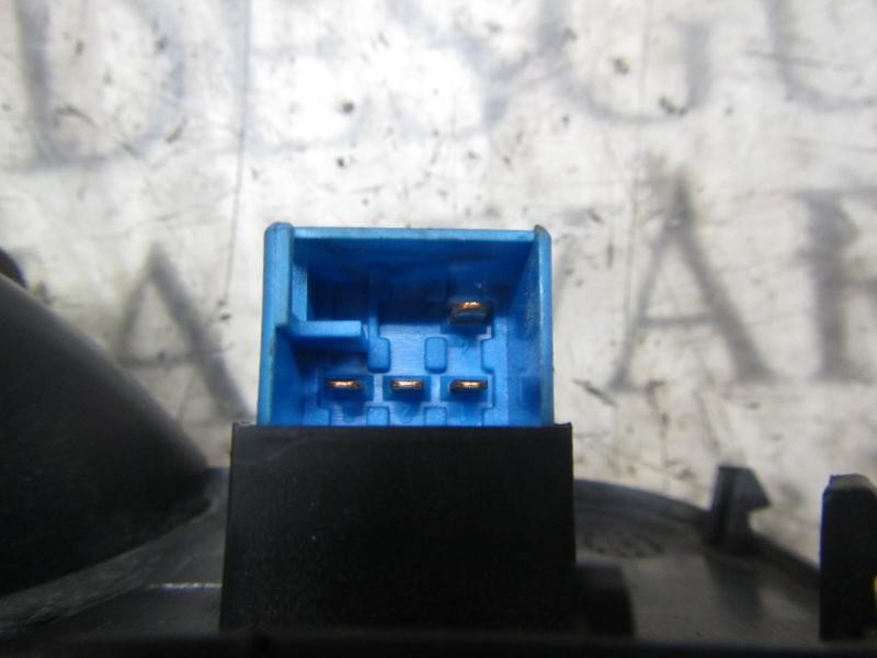 Recambio de mando elevalunas delantero derecho para skoda octavia berlina (1u2) tour referencia OEM IAM 3B095985501C  