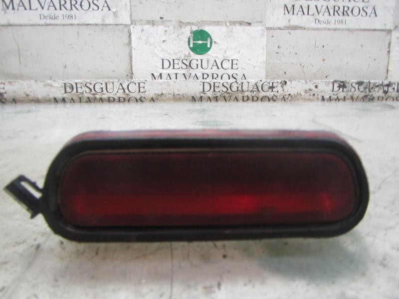 Recambio de piloto trasero central para kia sorento 2.5 crdi concept referencia OEM IAM 927003E000  