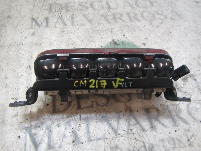 Recambio de piloto trasero central para kia sorento 2.5 crdi concept referencia OEM IAM 927003E000  