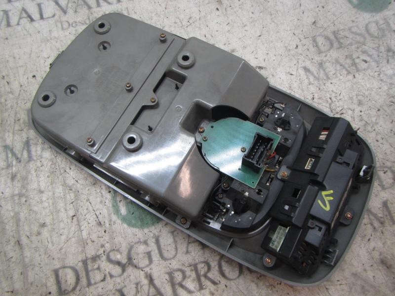 Recambio de piloto interior para kia sorento 2.5 crdi concept referencia OEM IAM 928003E001CY  